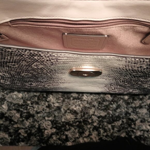 Coach shoulder bag - Picture 3 of 4